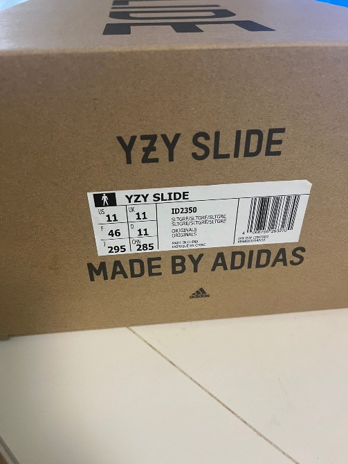 yeezy slides Slate grey Helsinki - valokuva 5