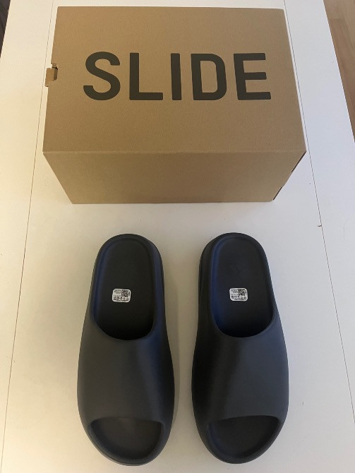 yeezy slides Slate grey Helsinki - valokuva 2