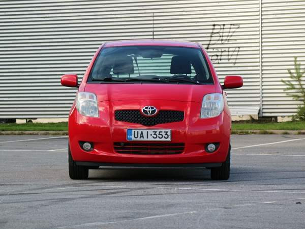 Toyota Yaris Raahe - valokuva 7