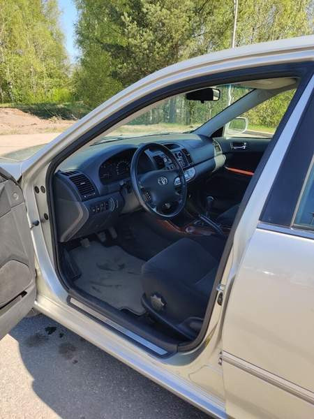 Toyota Camry Jyväskylä - valokuva 6