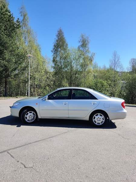 Toyota Camry Jyväskylä - valokuva 1