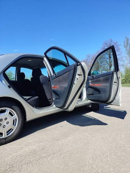 Toyota Camry Jyväskylä - valokuva 4