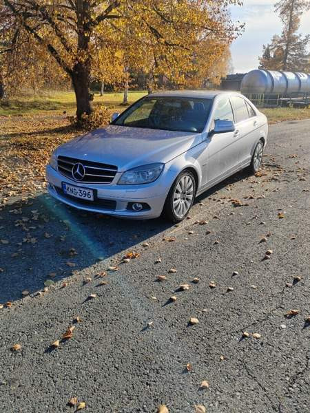 Mercedes-Benz 280 Janakkala - valokuva 2