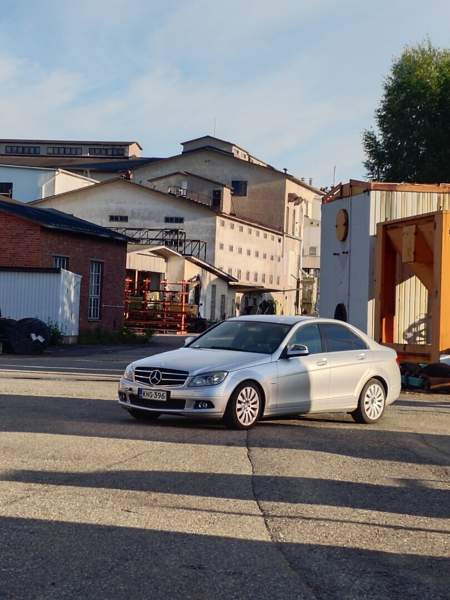 Mercedes-Benz 280 Janakkala - valokuva 1