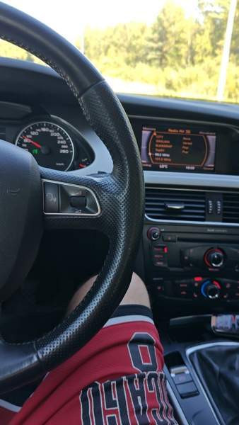 Audi A4 Sarov - valokuva 2