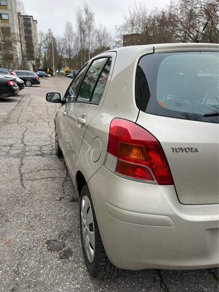 Toyota Yaris Глебычево - изображение 5