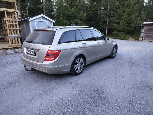 Mercedes-Benz C Турткуль - изображение 3