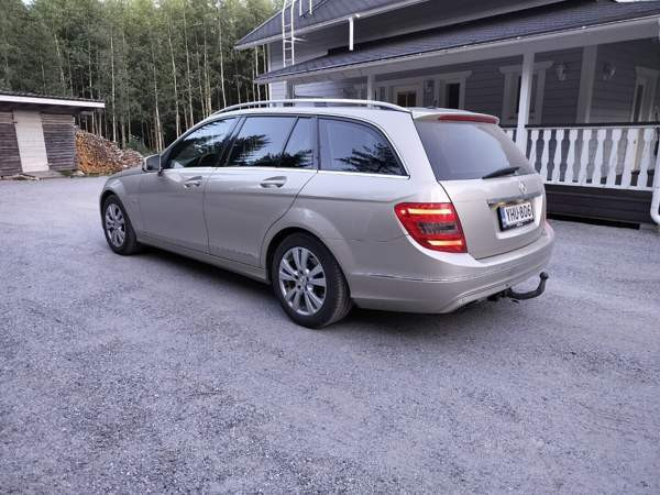 Mercedes-Benz C Турткуль - изображение 2