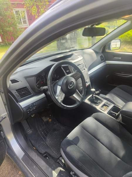 Subaru Outback Västanfjärd - valokuva 4