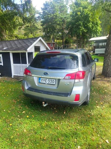 Subaru Outback Västanfjärd - valokuva 3