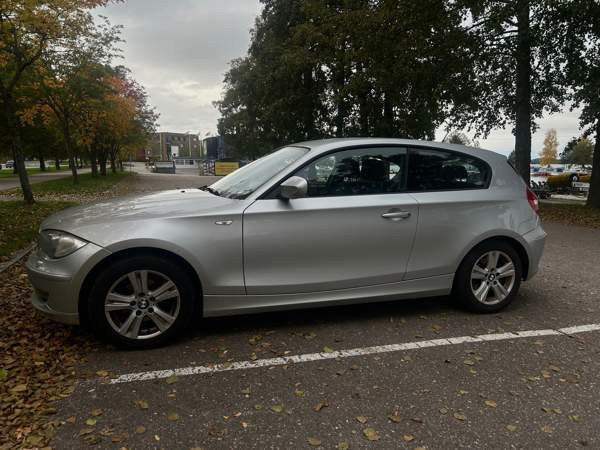 BMW 116 Glebychevo - valokuva 1