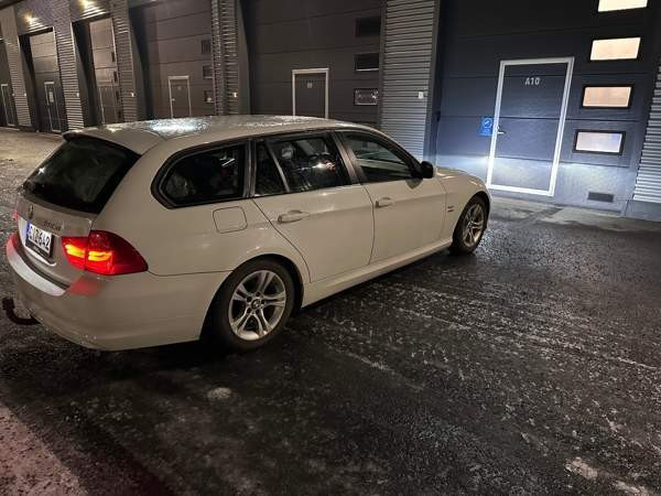 BMW 320 Seinäjoki - valokuva 8