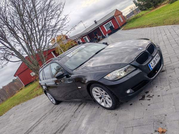 BMW 318 Keuruu - valokuva 2