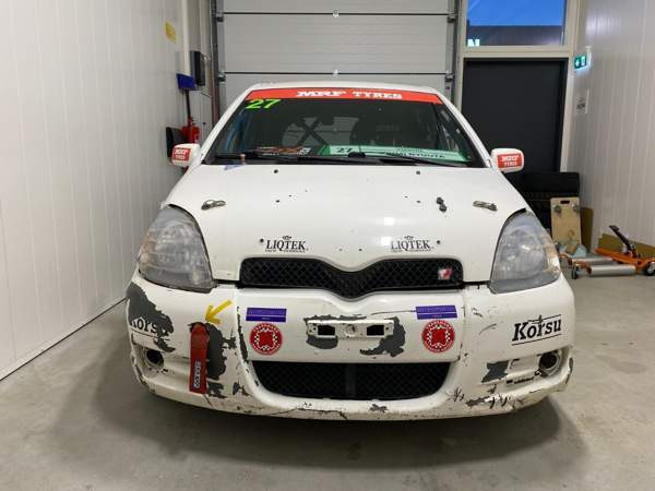 Toyota Yaris Ювяскюля - изображение 1