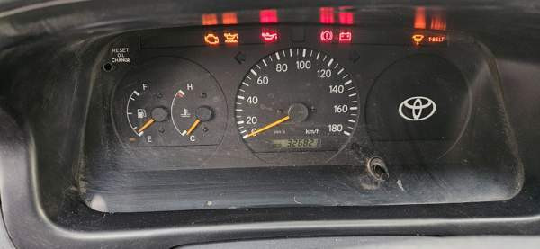 Toyota Hiace Hafnarfjoerdur - valokuva 6