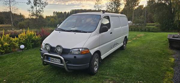 Toyota Hiace Hafnarfjoerdur - valokuva 1