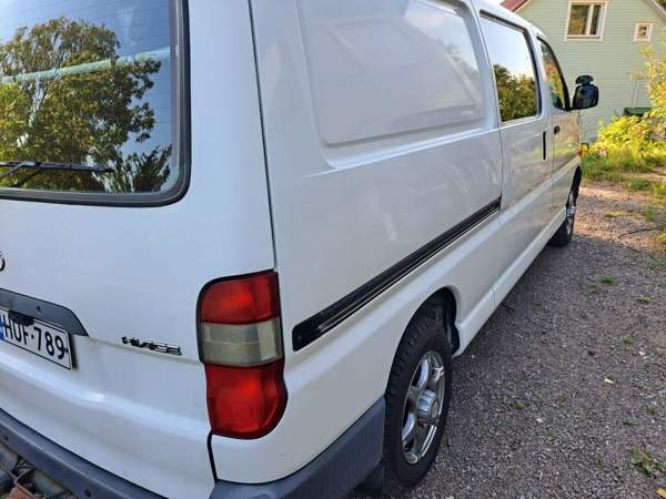 Toyota Hiace Chukotskiy Avtonomnyy Okrug - valokuva 3