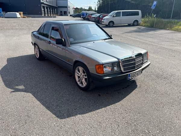 Mercedes-Benz 190 Savonlinna - valokuva 3