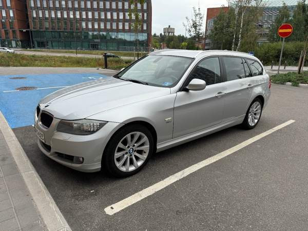 BMW 320 Хювинкяя - изображение 1