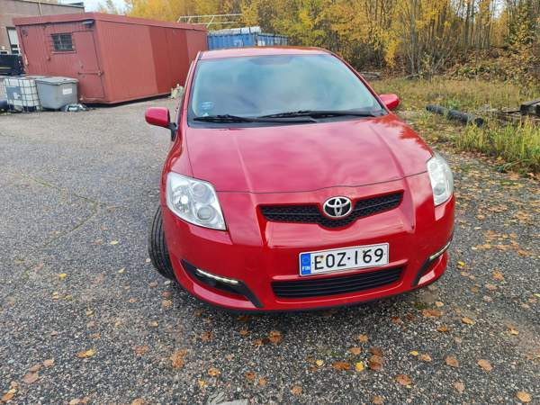 Toyota Auris Tuusula - valokuva 3