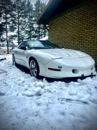 Pontiac Firebird Helsinki - photo 1