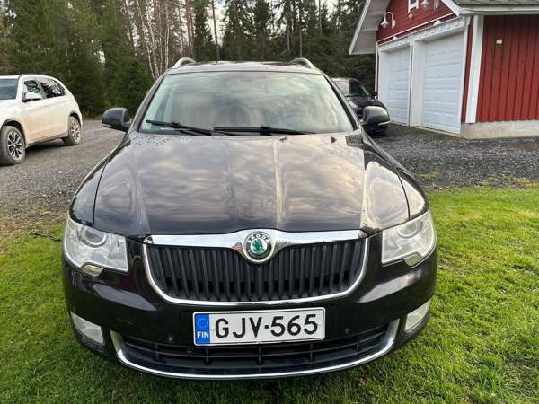 Skoda Superb Kempele - valokuva 1