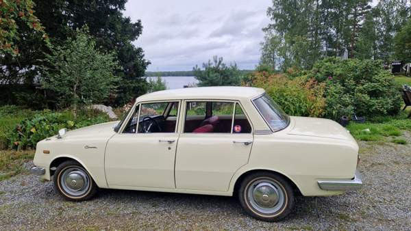 Toyota Corona Yloejaervi - valokuva 1