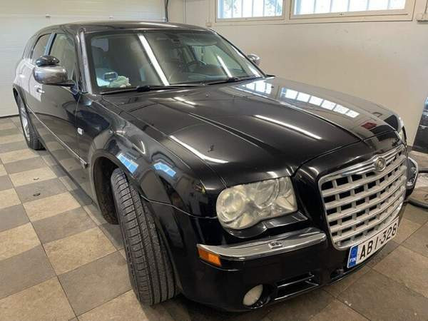 Chrysler 300C Tornio – foto 5