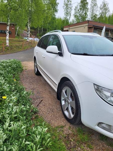 Skoda Superb Jyväskylä - valokuva 4