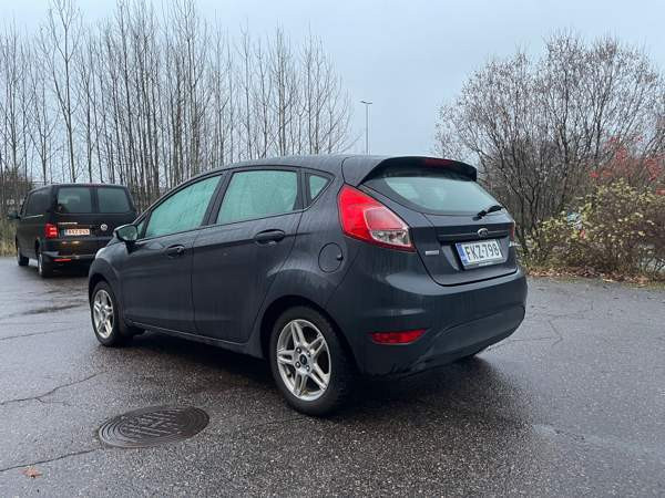 Ford Fiesta Vantaa - valokuva 4