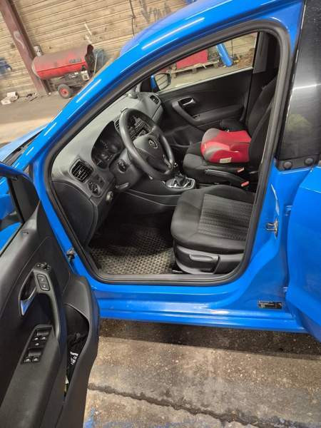 Volkswagen Polo Раума - изображение 11