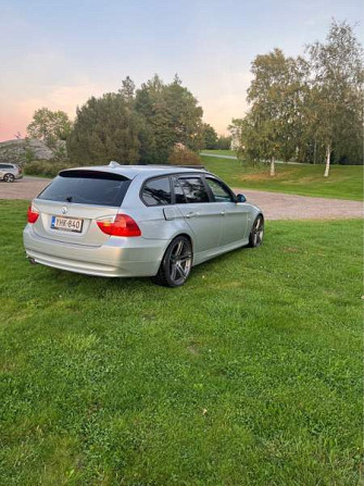 BMW 320 Uusikaupunki - valokuva 2