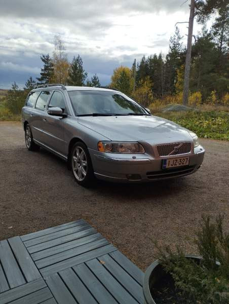 Volvo V70 Askola - valokuva 1