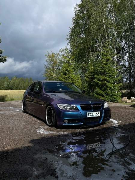 BMW 320 Nurmijärvi - valokuva 1