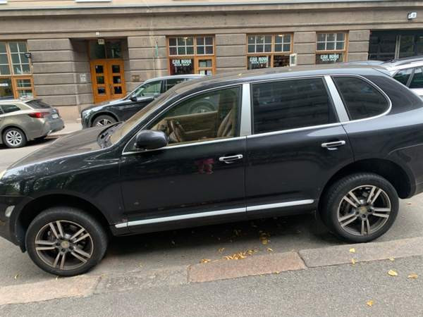 Porsche Cayenne Helsinki - valokuva 1