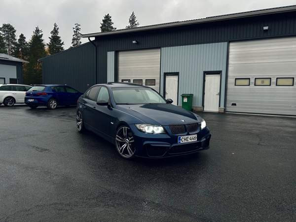 BMW 330 Ilmajoki - valokuva 1