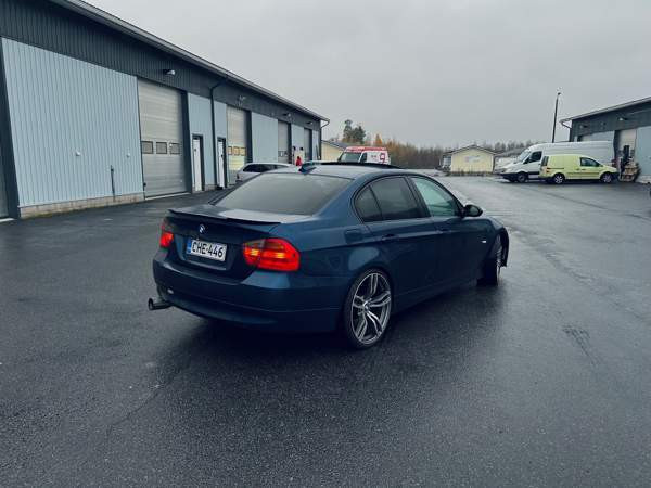 BMW 330 Ilmajoki - valokuva 4