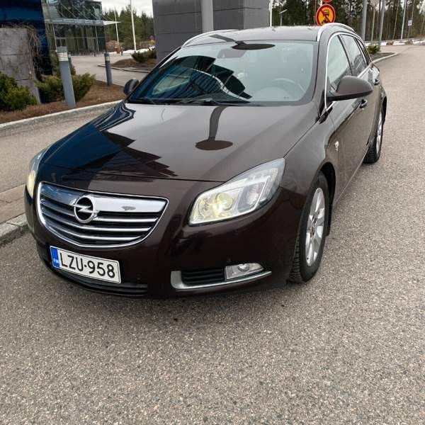 Opel Insignia Vantaa - valokuva 3