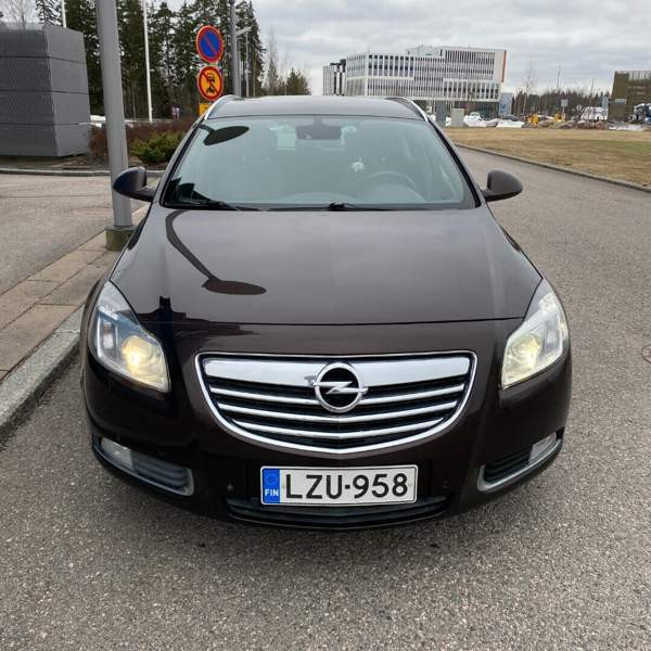Opel Insignia Vantaa - valokuva 1