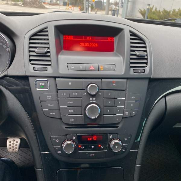 Opel Insignia Vantaa - valokuva 5