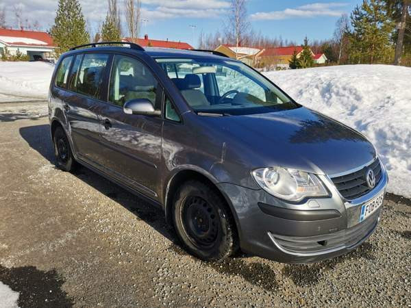 Volkswagen Touran Joensuu - valokuva 4