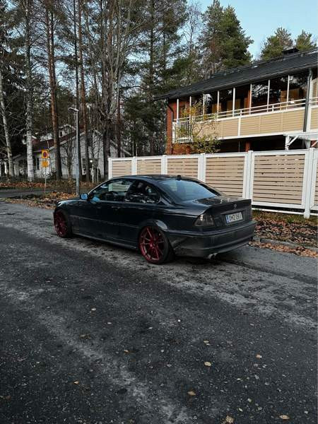 BMW 330 Liperi - valokuva 2