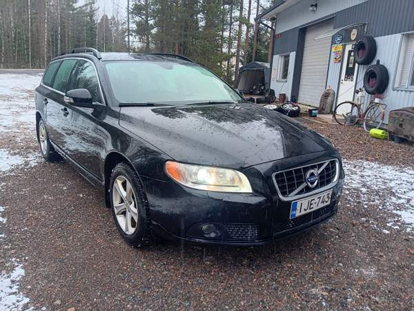 Volvo V70 As Salamiyah - valokuva 3