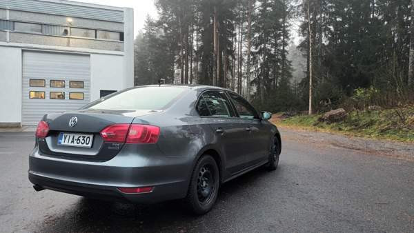 Volkswagen Jetta Sastamala - valokuva 4