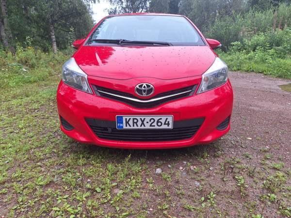 Toyota Yaris Parkano - изображение 4