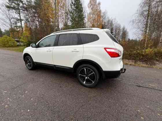 Nissan Qashqai+2 Oulainen