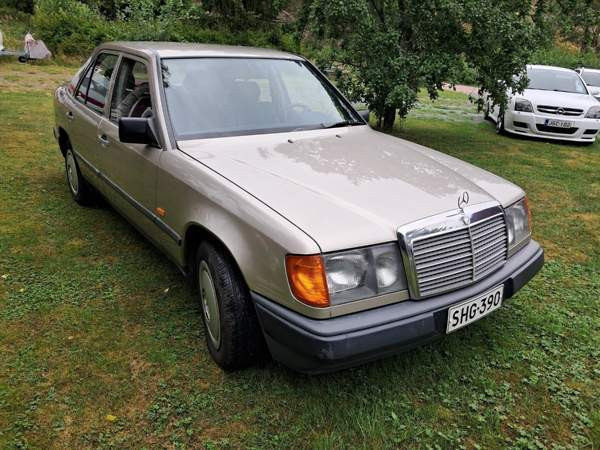 Mercedes-Benz 230 Kemiö - valokuva 1