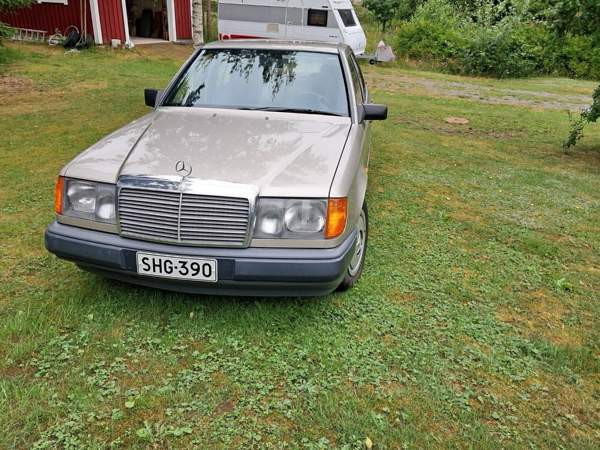 Mercedes-Benz 230 Kemiö - valokuva 2