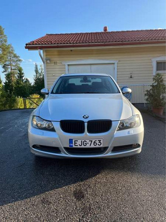 BMW 318 Muurame - valokuva 7