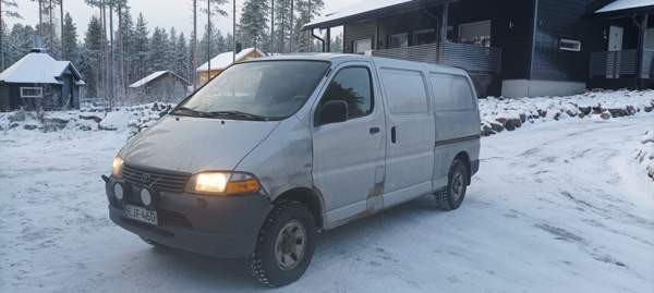 Toyota Hiace Rovaniemi - valokuva 3